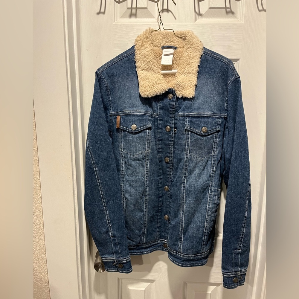 Cinch Denim Jacket with Sherpa